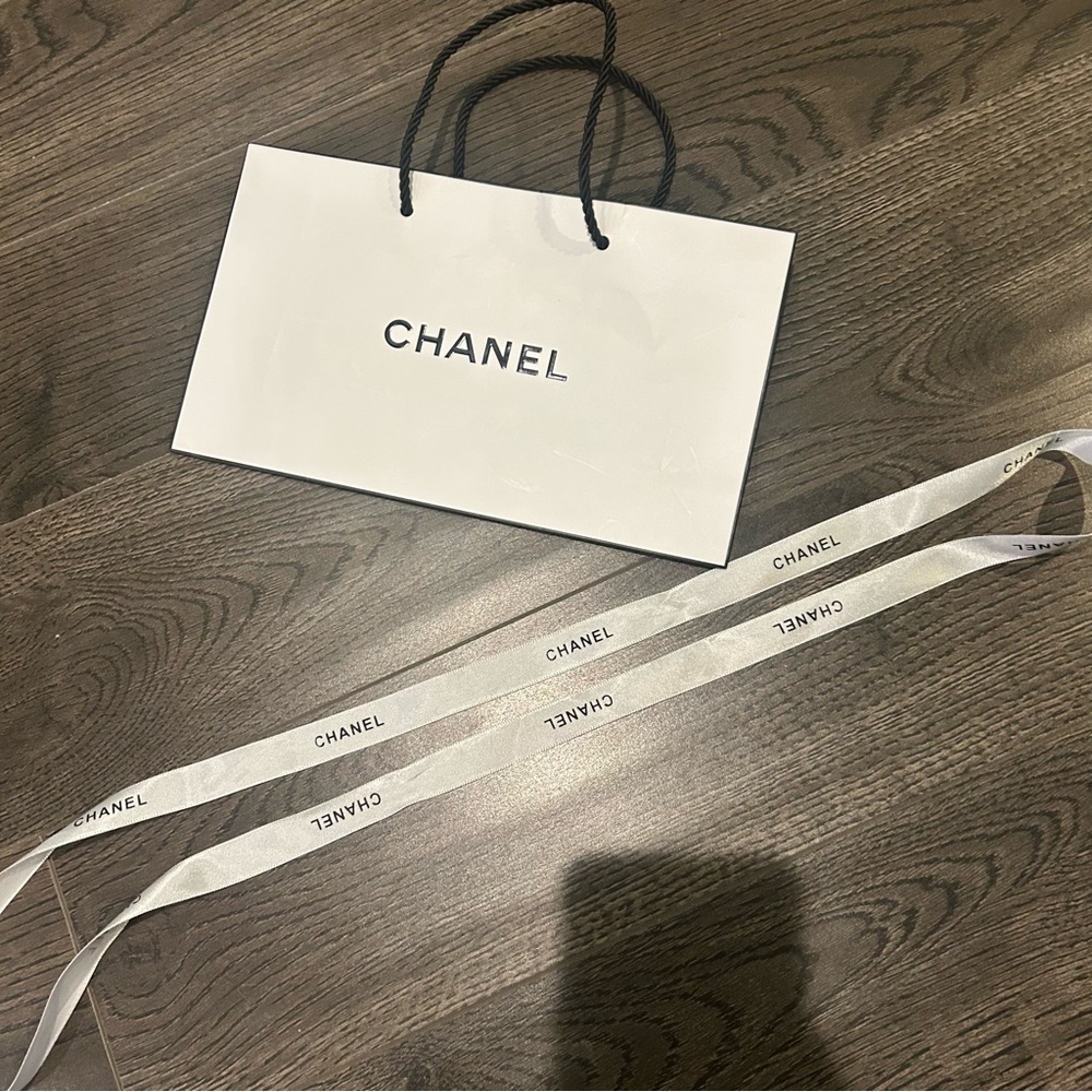CHANEL Cosmetics Paper Shopping Bag - Picture 8 of 9
